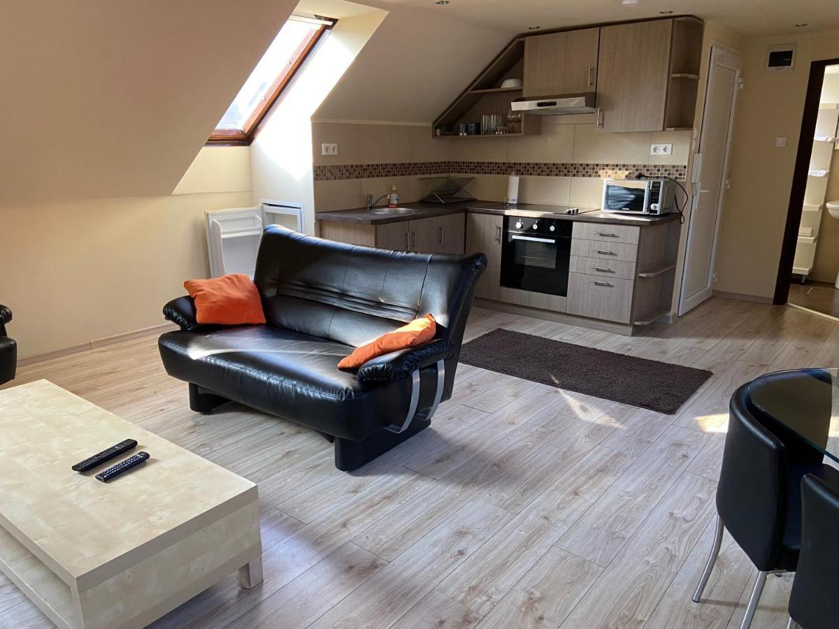 Garden Apartman House Apartment Beci Exterior foto
