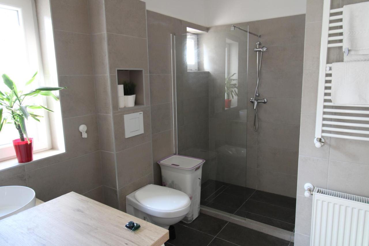 Garden Apartman House Apartment Beci Exterior foto